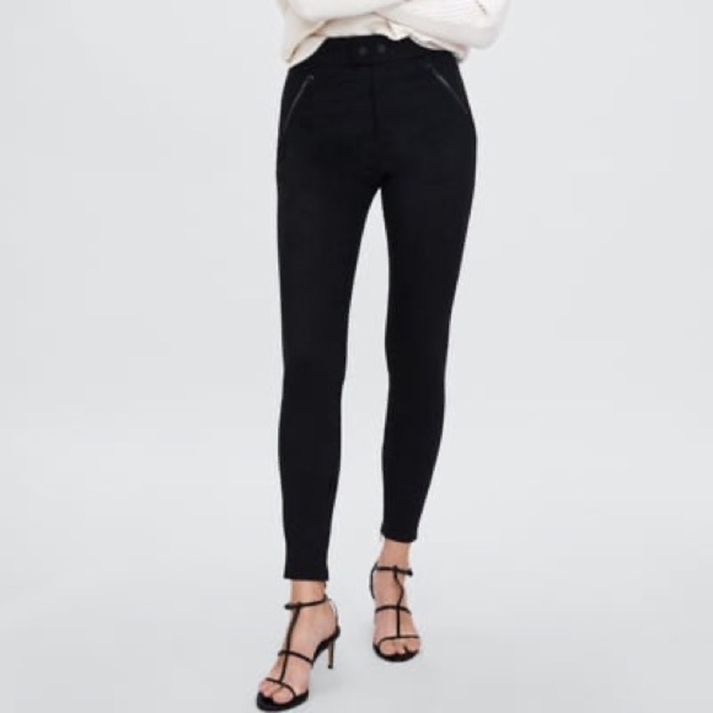 HIGH WAISTED LEGGINGS